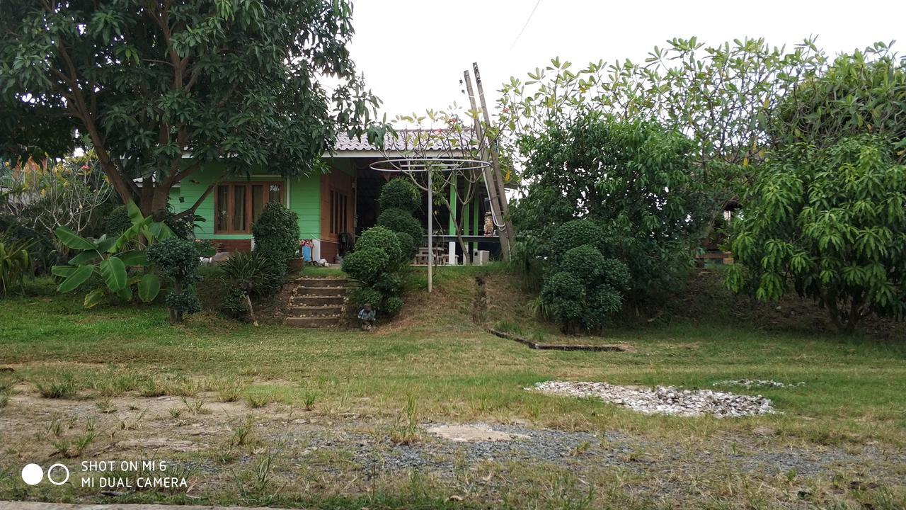 Baan Pak Phutawan Resort Takat Ngao Bagian luar foto