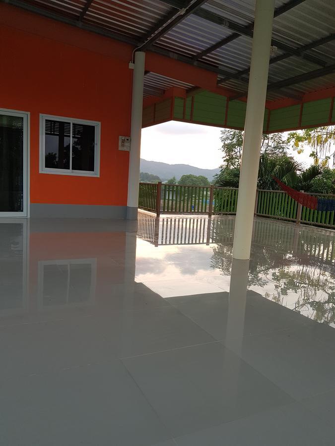 Baan Pak Phutawan Resort Takat Ngao Bagian luar foto