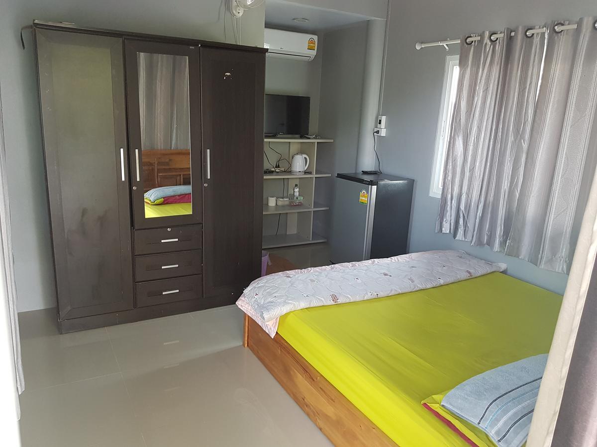 Baan Pak Phutawan Resort Takat Ngao Bagian luar foto